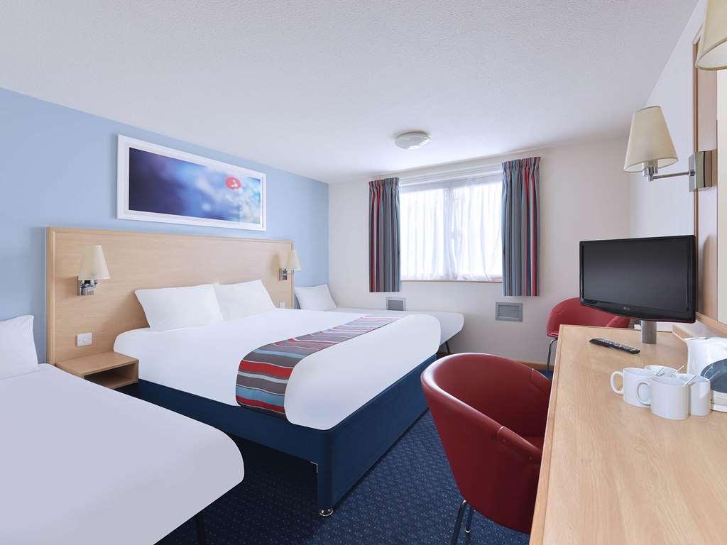 Travelodge Birmingham Yardley Стая снимка